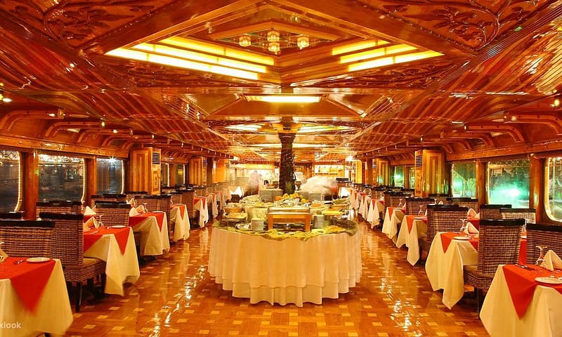 Creek Cruise Buffet Dinner Cruise For 1 Child Or 1, 2 Or 4 Adults Dubai - Image 8