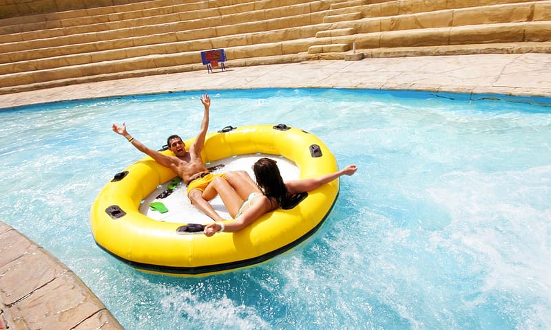 Dive Into Adventure: Full Day Admission Dubai - Image 9