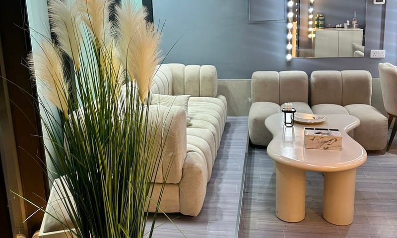 Signature Gel Manicures And Organic Pedicures For A Unique Experience Dubai - Image 4